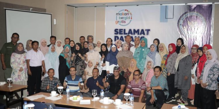Program makan bergizi gratis dilaksanakan di cirebon
